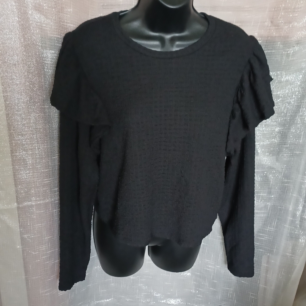 Francesca’s gb Fashion Black Ruffle Sleeved Shirt, stretchy